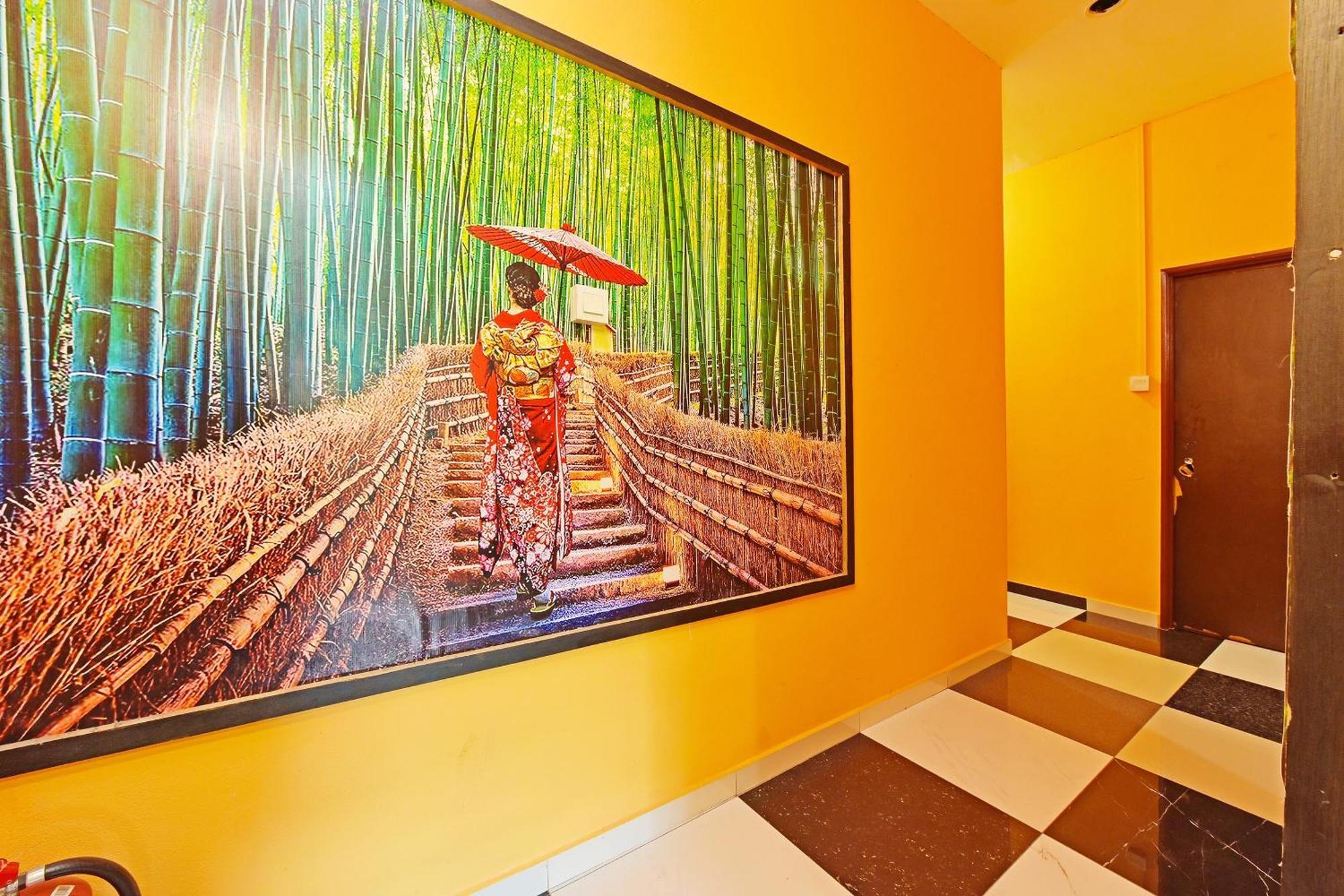 Oyo 873 Bamboo Inn Бату-Феррінгі Екстер'єр фото